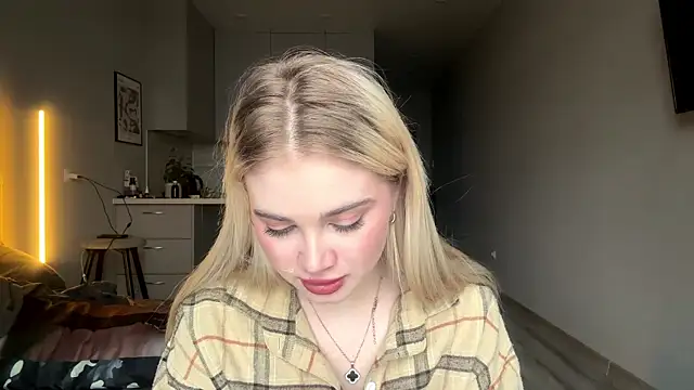 Snapshot of kirtova_ chatting on April 2026 12:04:01 PM kirtova online show from April 2026 12:04:01 PM