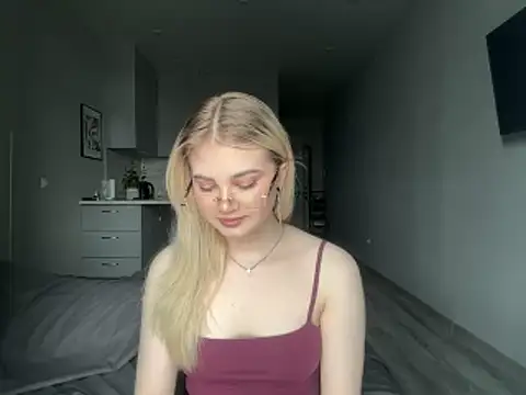 Snapshot of kirtova_ chatting on May 2026 11:15:01 AM kirtova online show from May 2026 11:15:01 AM
