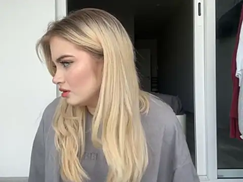 Snapshot of kirtova_ chatting on June 2026 11:56:02 AM kirtova online show from June 2026 11:56:02 AM