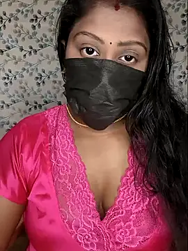 Snapshot of Romantic_Woman chatting on April 2026 06:36:02 PM Romantic Woman online show from April 2026 06:36:02 PM