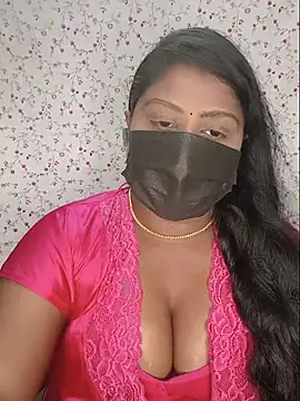 Snapshot of Romantic_Woman chatting on June 2026 06:09:01 PM Romantic Woman online show from June 2026 06:09:01 PM