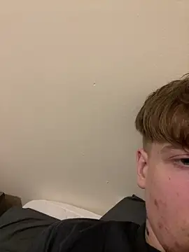 Snapshot of Bigdic321453 chatting on April 2026 09:02:01 PM Bigdic321453 online show from April 2026 09:02:01 PM