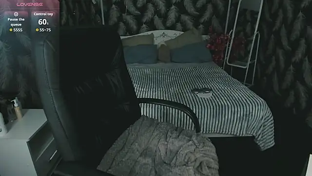Alice Nyx online show from July 2026 08:49:02 PM