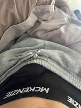 Snapshot of LemmonB chatting on April 2026 09:34:01 AM LemmonB online show from April 2026 09:34:01 AM