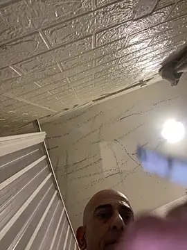 Snapshot of tubeton chatting on April 2026 08:22:01 PM tubeton online show from April 2026 08:22:01 PM