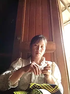 Snapshot of Yo-must chatting on April 2026 02:39:01 AM Yo-must online show from April 2026 02:39:01 AM