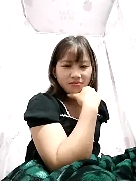 Snapshot of Yo-must chatting on April 2026 10:12:02 PM Yo-must online show from April 2026 10:12:02 PM