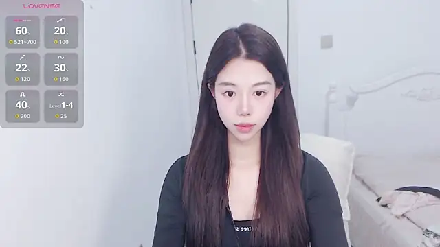 yaoyao-liu online show from April 2026 04:19:01 PM