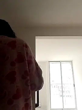 Snapshot of kitsune_nyoko chatting on April 2026 03:09:02 PM kitsune nyoko online show from April 2026 03:09:02 PM