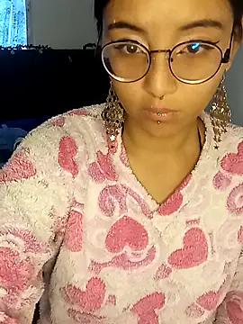 Snapshot of kitsune_nyoko chatting on April 2026 10:54:02 PM kitsune nyoko online show from April 2026 10:54:02 PM