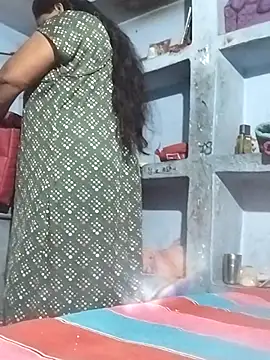 Snapshot of Desi_hot_bhabhi01 chatting on July 2026 04:28:01 AM Desi hot bhabhi01 online show from July 2026 04:28:01 AM