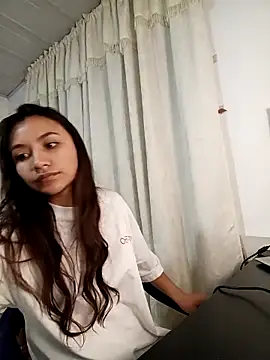 Snapshot of Leticia_Hinkley_ chatting on April 2026 10:09:02 AM Leticia Hinkley online show from April 2026 10:09:02 AM