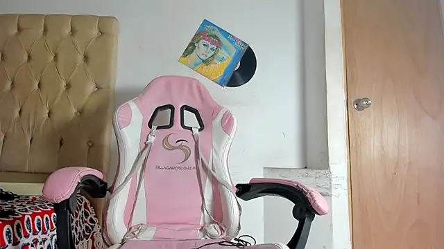 Angel Boycum online show from April 2026 02:00:02 AM