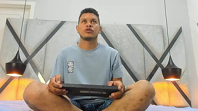 Snapshot of NohaBrooks chatting on April 2026 12:02:01 PM NohaBrooks online show from April 2026 12:02:01 PM