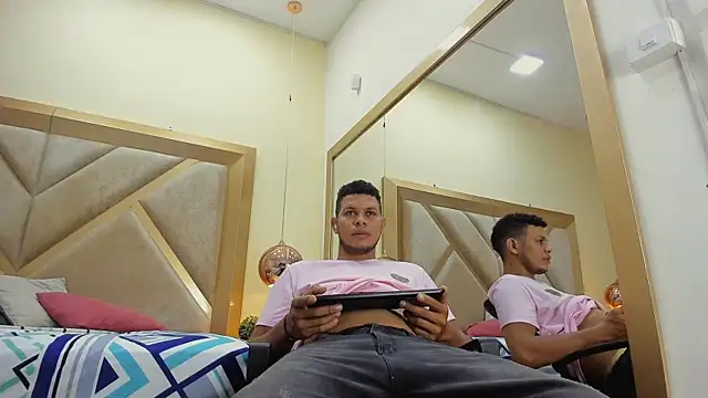 Snapshot of NohaBrooks chatting on April 2026 05:06:01 PM NohaBrooks online show from April 2026 05:06:01 PM