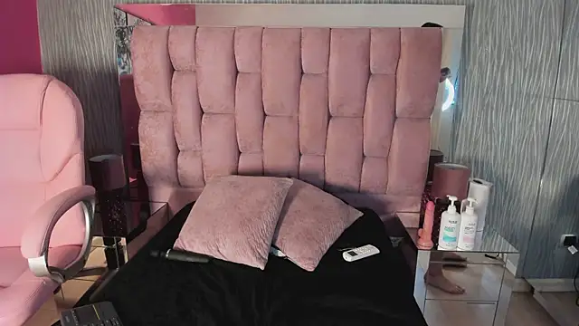 Snapshot of Ashly_bloom_ chatting on July 2026 11:26:02 AM Ashly bloom online show from July 2026 11:26:02 AM