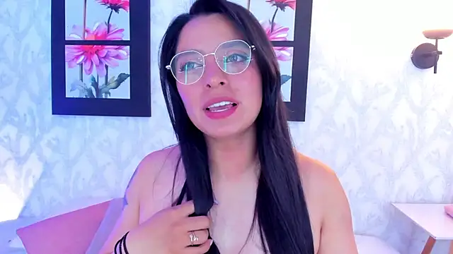 Madhy Rouse online show from April 2026 11:11:02 PM