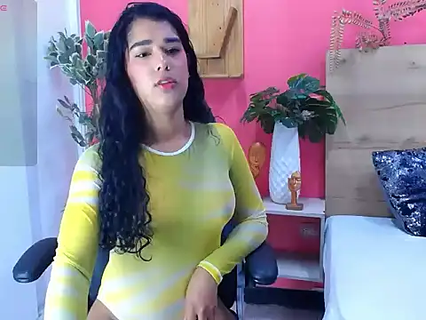 liahspencer online show from April 2026 07:03:01 PM