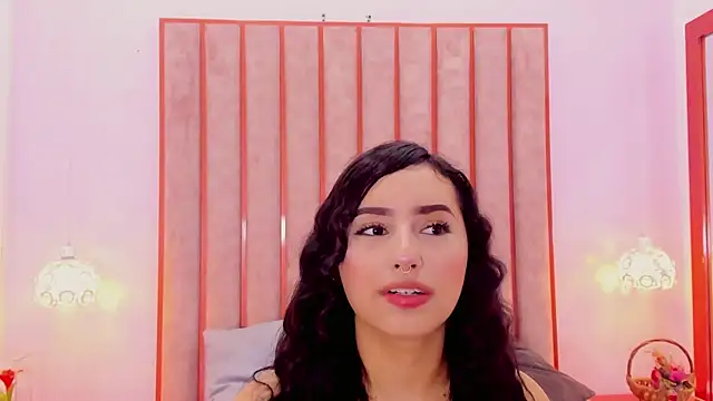 Snapshot of Zoe_Monrow chatting on May 2026 12:35:01 PM Zoe Monrow online show from May 2026 12:35:01 PM