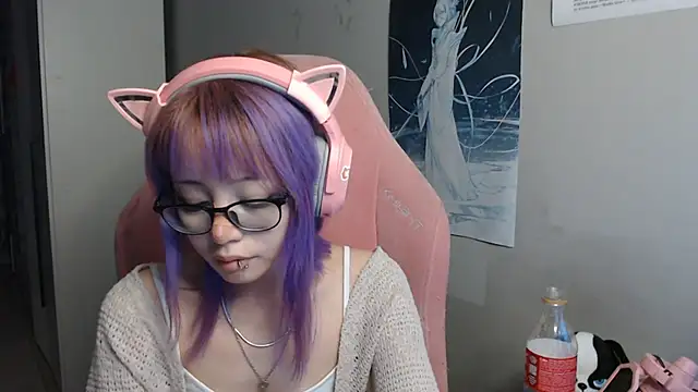 Snapshot of SaxonDibs chatting on April 2026 02:06:01 PM SaxonDibs online show from April 2026 02:06:01 PM