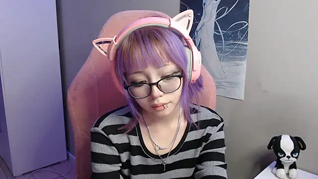 Snapshot of SaxonDibs chatting on April 2026 02:11:02 PM SaxonDibs online show from April 2026 02:11:02 PM