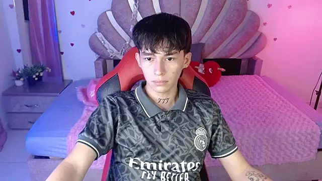 Marco fox723 online show from April 2026 05:28:01 PM