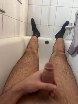 Snapshot of BIGGCOCK20CM chatting on April 2026 04:01:01 PM BIGGCOCK20CM online show from April 2026 04:01:01 PM