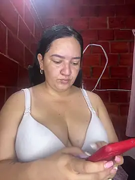 Snapshot of Fresita-12 chatting on May 2026 04:25:02 PM Fresita-12 online show from May 2026 04:25:02 PM