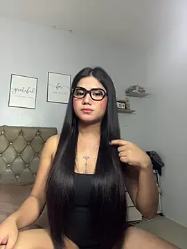 Snapshot of JassmineLove chatting on April 2026 04:08:01 PM JassmineLove online show from April 2026 04:08:01 PM