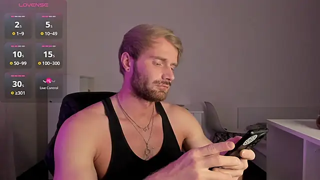 Snapshot of Paul_Rolex chatting on March 2026 01:44:02 PM Paul Rolex online show from March 2026 01:44:02 PM