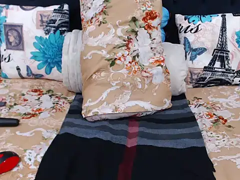 ChocolateClitt online show from April 2026 07:30:02 PM