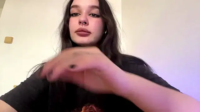 Snapshot of MorganLauter chatting on April 2026 02:13:02 PM MorganLauter online show from April 2026 02:13:02 PM