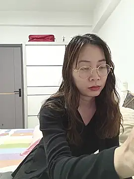 Snapshot of bingbing-521 chatting on April 2026 03:46:02 PM bingbing-521 online show from April 2026 03:46:02 PM