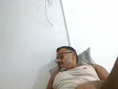 Snapshot of paizao1977brazil chatting on April 2026 02:32:01 PM paizao1977brazil online show from April 2026 02:32:01 PM