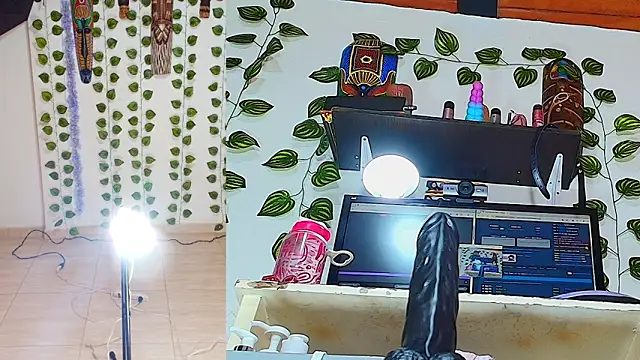 Snapshot of peachy__baby chatting on April 2026 11:09:01 AM peachy baby online show from April 2026 11:09:01 AM
