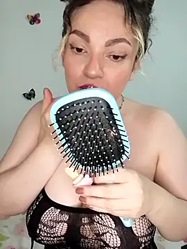 Snapshot of honey_hornie chatting on June 2026 01:36:02 AM honey hornie online show from June 2026 01:36:02 AM