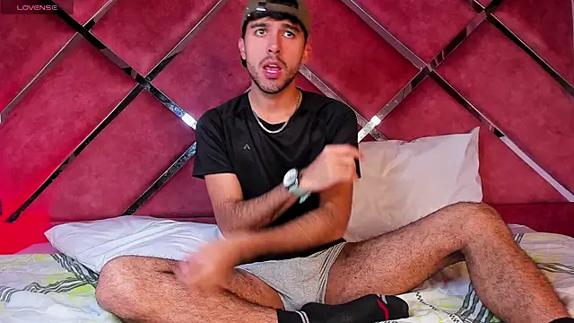 RodrigoColby2 online show from April 2026 03:18:02 AM