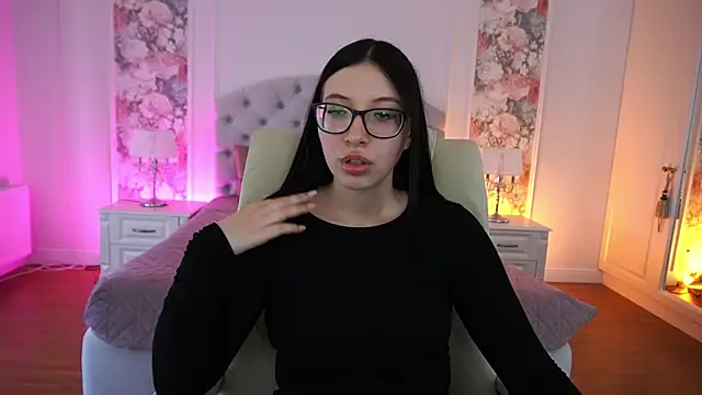 Snapshot of SsoftAura chatting on April 2026 12:43:01 PM SsoftAura online show from April 2026 12:43:01 PM