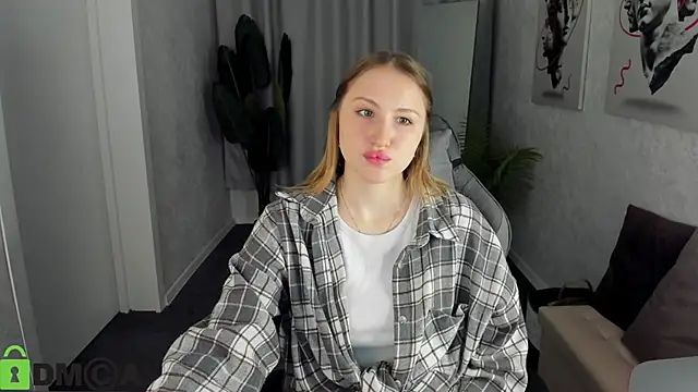 April Jackson online show from April 2026 01:00:02 AM