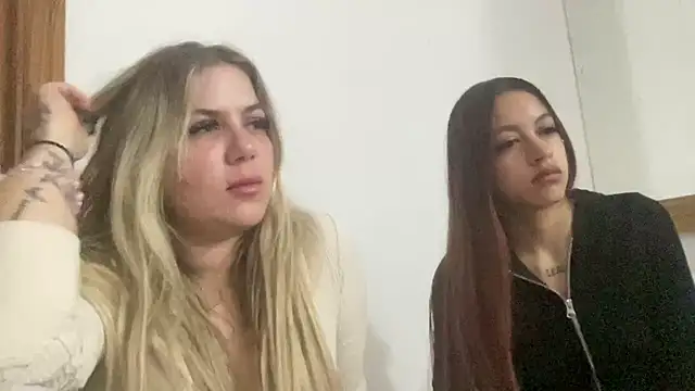 sophiehot69 online show from April 2026 08:09:02 PM