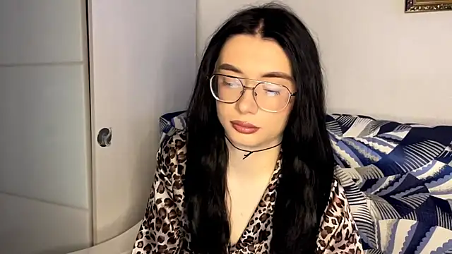 RenataBrought online show from April 2026 03:06:01 PM