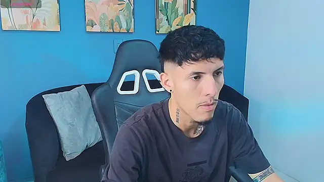 ALEXXXTREM69 online show from April 2026 12:21:01 PM