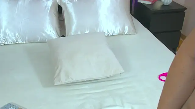 Kaya Bliss online show from June 2026 12:41:02 AM
