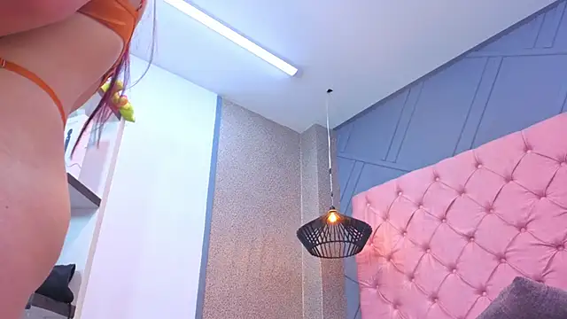 Snapshot of Mia_horney- chatting on April 2026 01:16:01 PM Mia horney- online show from April 2026 01:16:01 PM