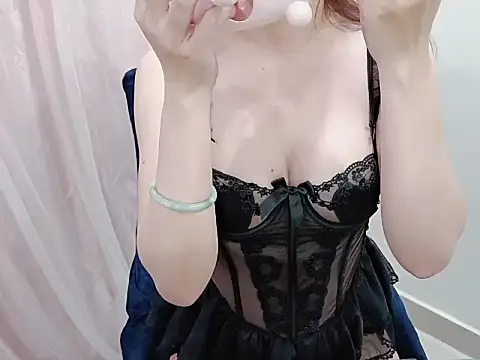 minami-yuiyui online show from May 2026 01:14:02 AM