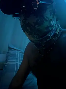 Snapshot of Veyronyx chatting on April 2026 06:30:02 PM Veyronyx online show from April 2026 06:30:02 PM