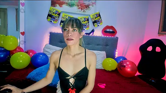Snapshot of Lorena_sweet33 chatting on June 2026 01:58:02 PM Lorena sweet33 online show from June 2026 01:58:02 PM