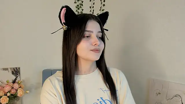 Snapshot of MarianneAuvil chatting on April 2026 04:58:02 PM MarianneAuvil online show from April 2026 04:58:02 PM