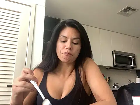VixenBlade online show from May 2026 09:10:02 PM