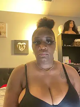 amberchill26 online show from June 2026 02:33:01 PM
